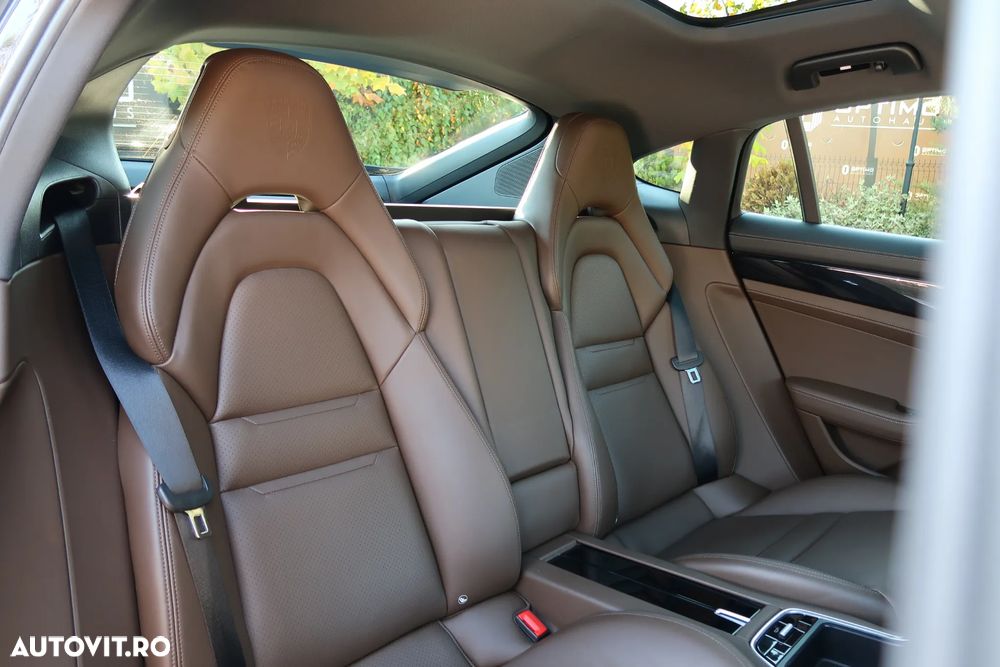 Porsche Panamera - 18