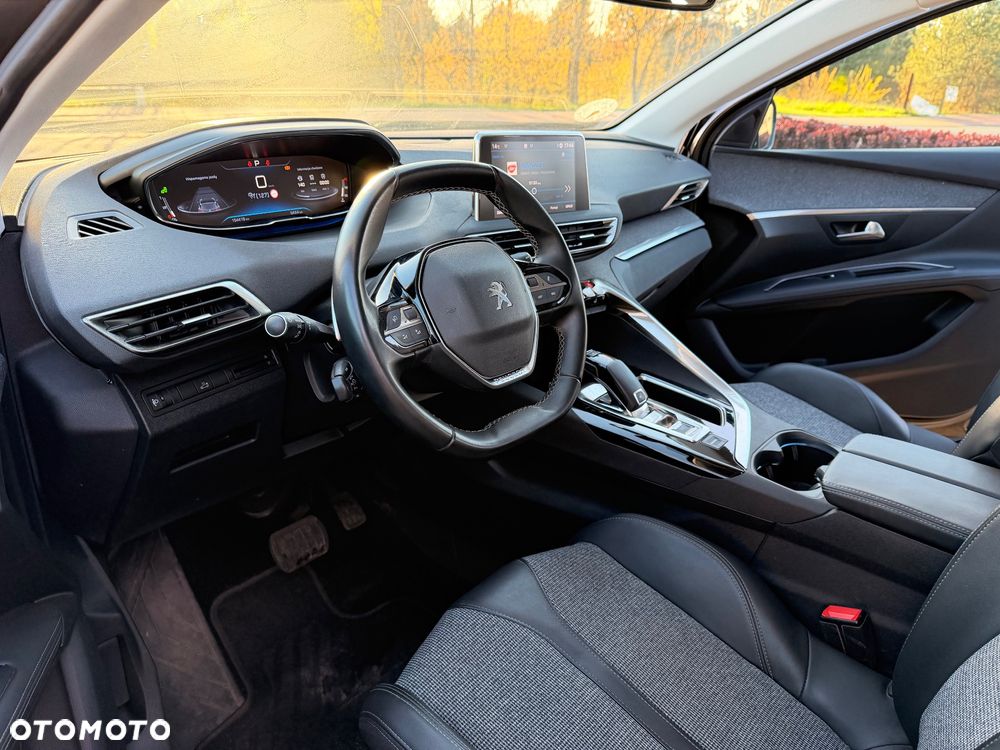 Peugeot 3008 PureTech 130 Stop & Start GPF EAT8 Allure Business-Paket - 38