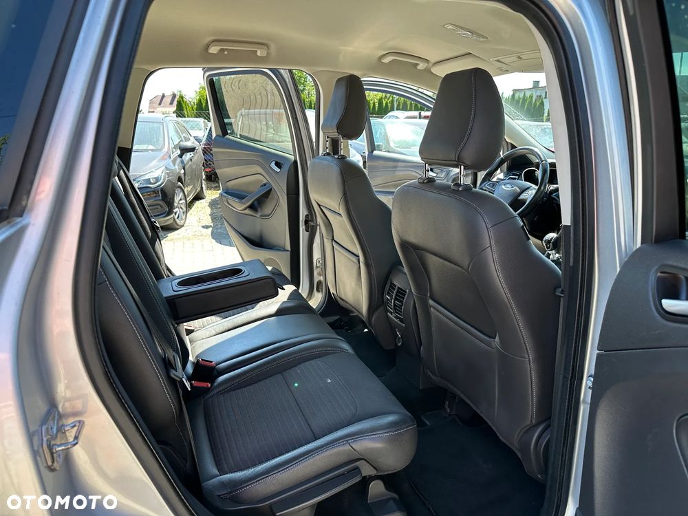 Ford Kuga - 25