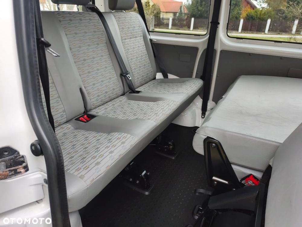 Volkswagen Transporter - 34