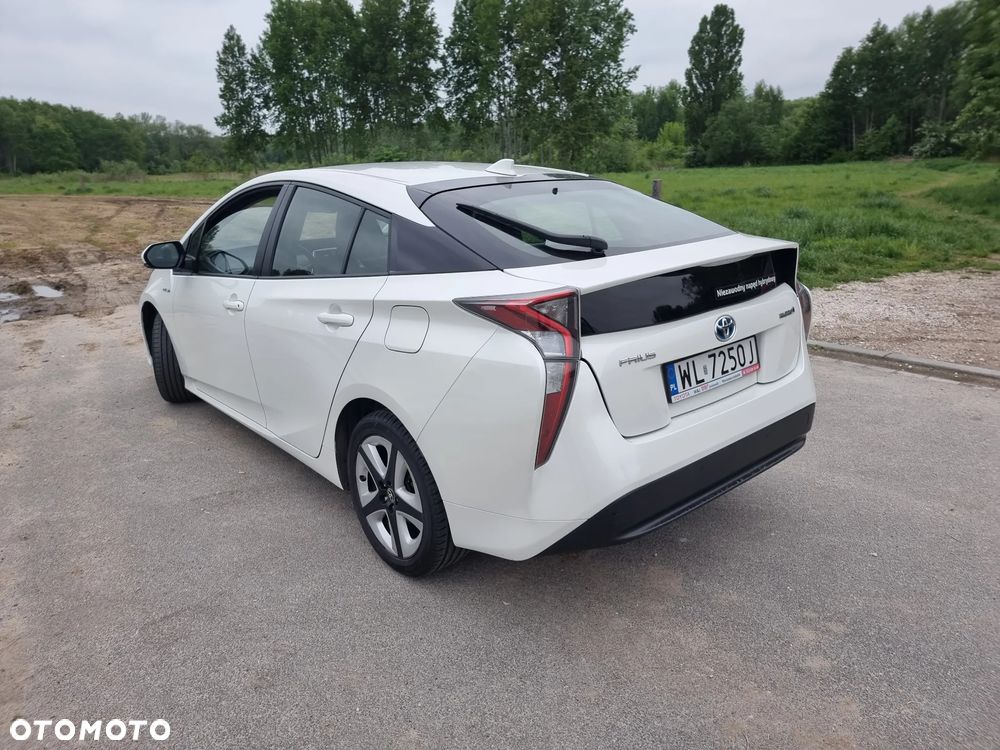 Toyota Prius 1.8 Hybrid Premium - 4