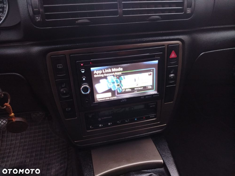 Volkswagen Passat - 22