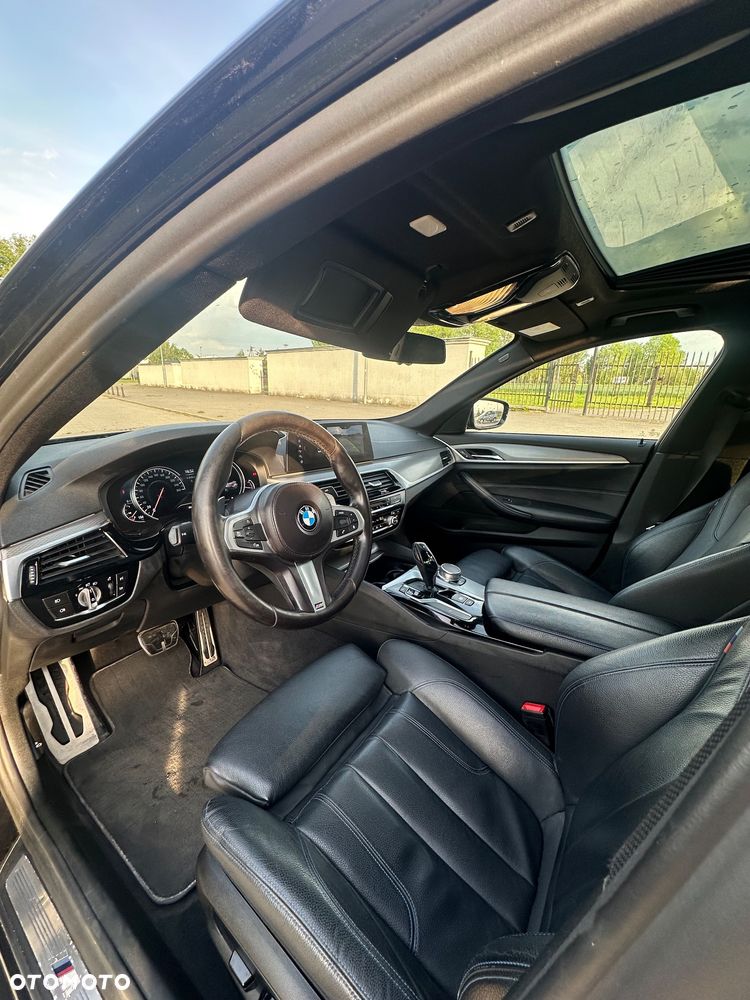 BMW Seria 5 520d xDrive M Sport sport - 9