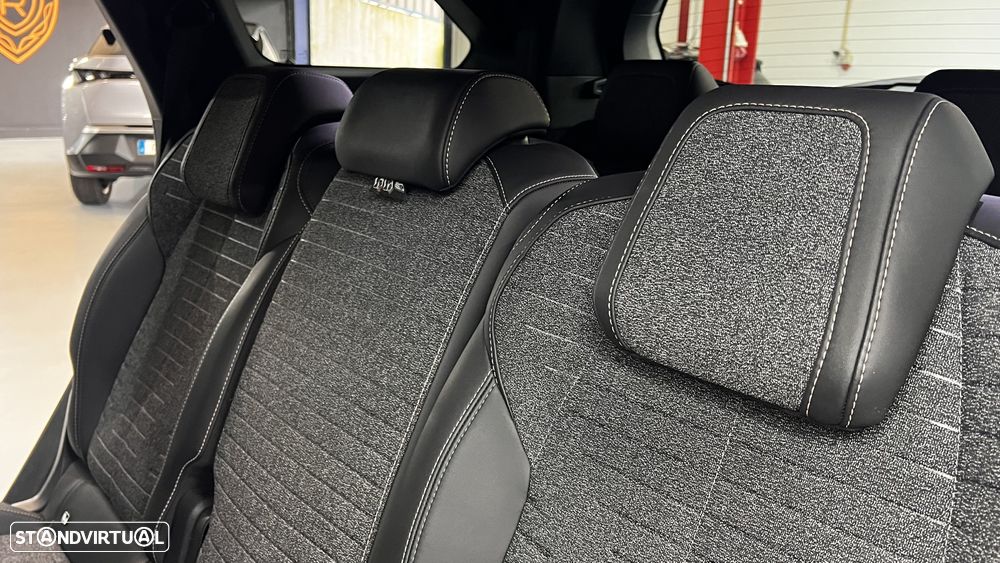 Peugeot 5008 1.2 Hybrid Allure e-DCS6 - 39