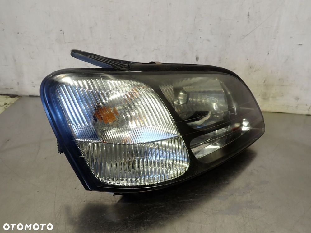 LAMPA PRAWA PRZEDNIA SUBARU LEGACY 2.5 - 2