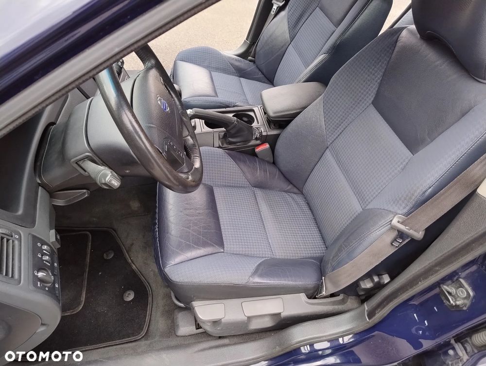 Volvo V70 2.5T - 9