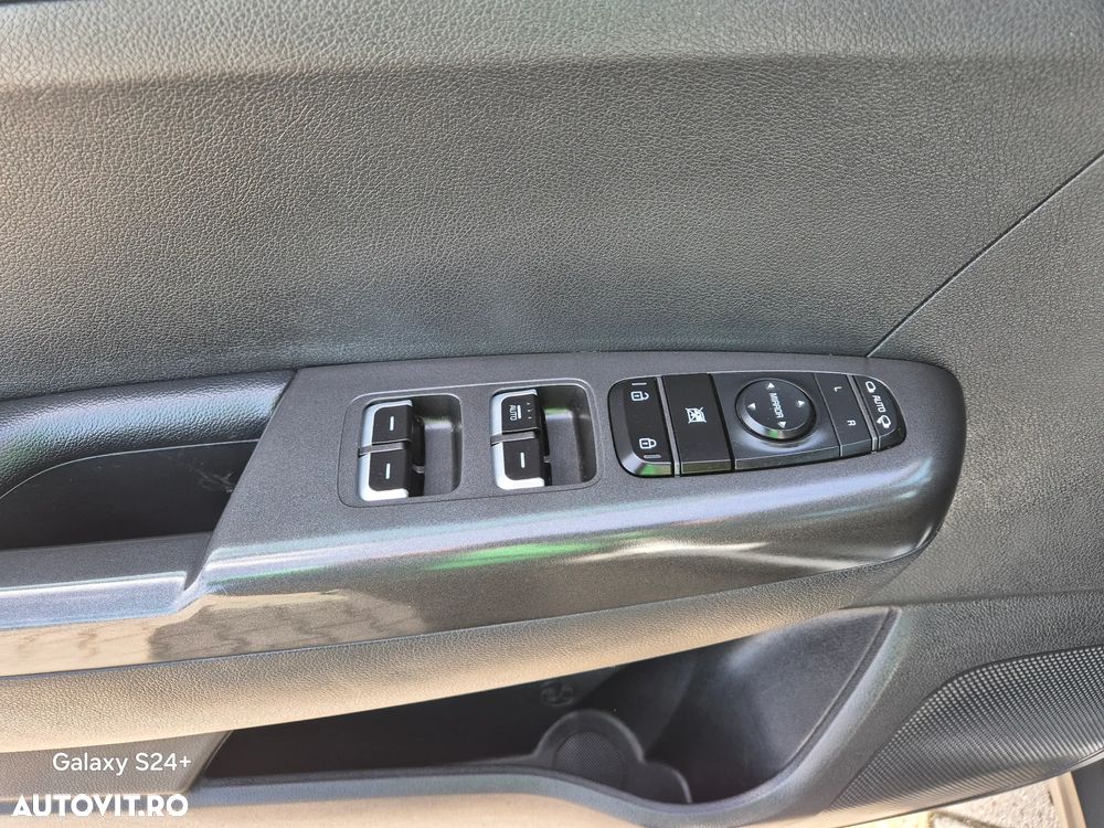 Kia Sportage 1.7 CRDI 2WD Attract - 18