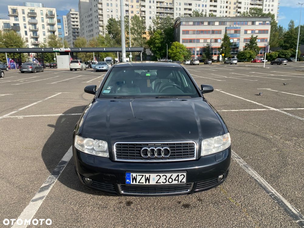 Audi A4 Limousine - 3
