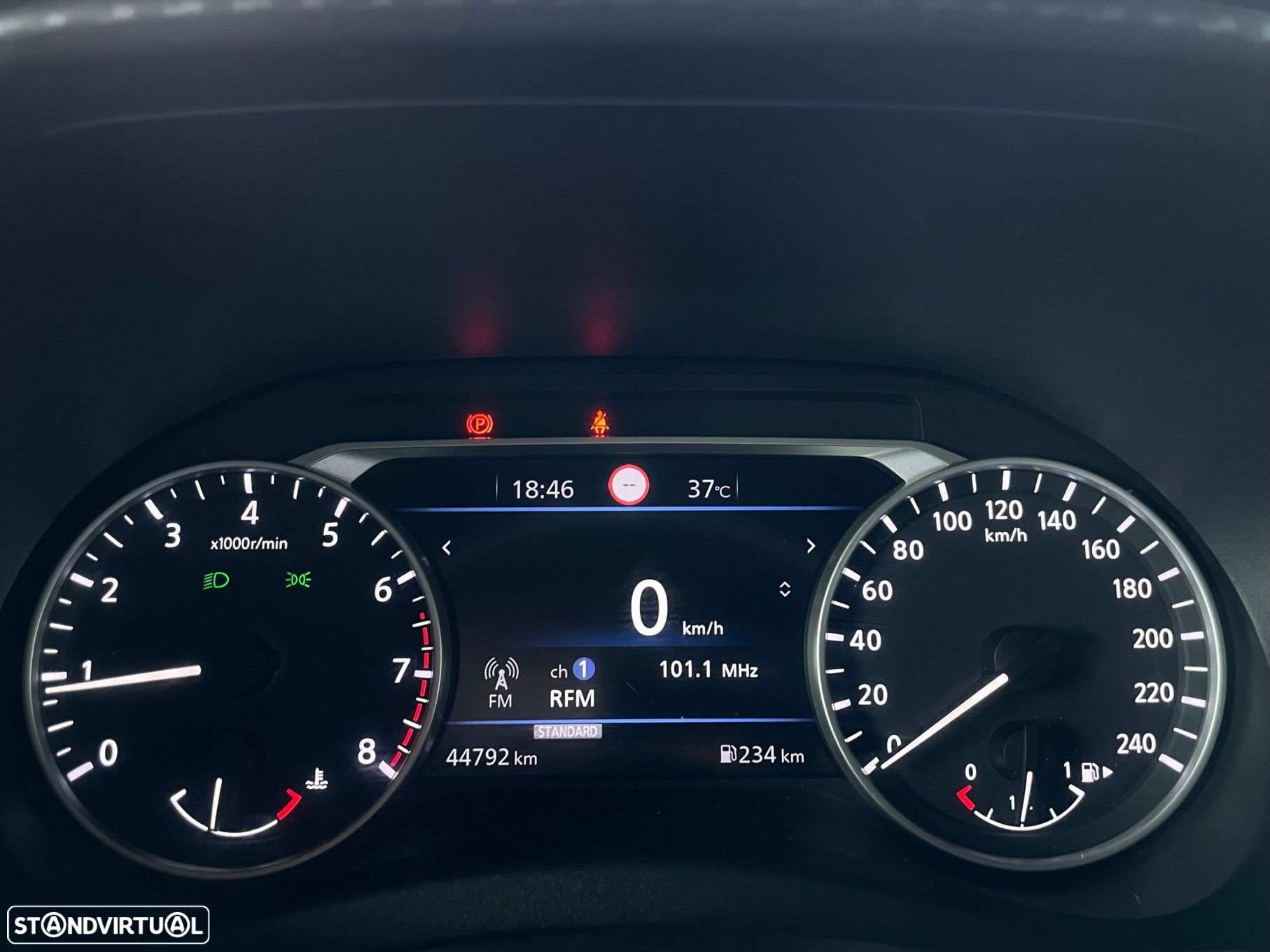 Nissan Juke 1.0 DIG-T Kiiro - 19