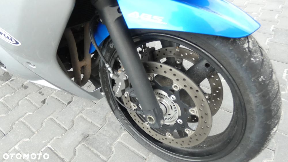 Suzuki GSX - 14