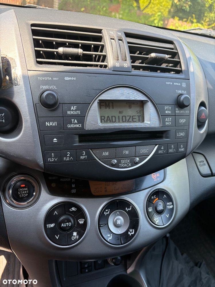 Toyota RAV4 2.2 D-4D X - 9