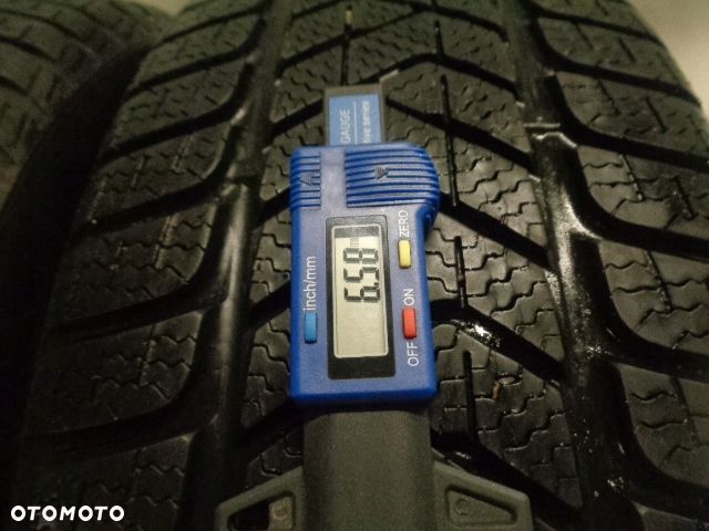 PIRELLI WINTER SOTTOZERO 3 215/55R18 99V - 7