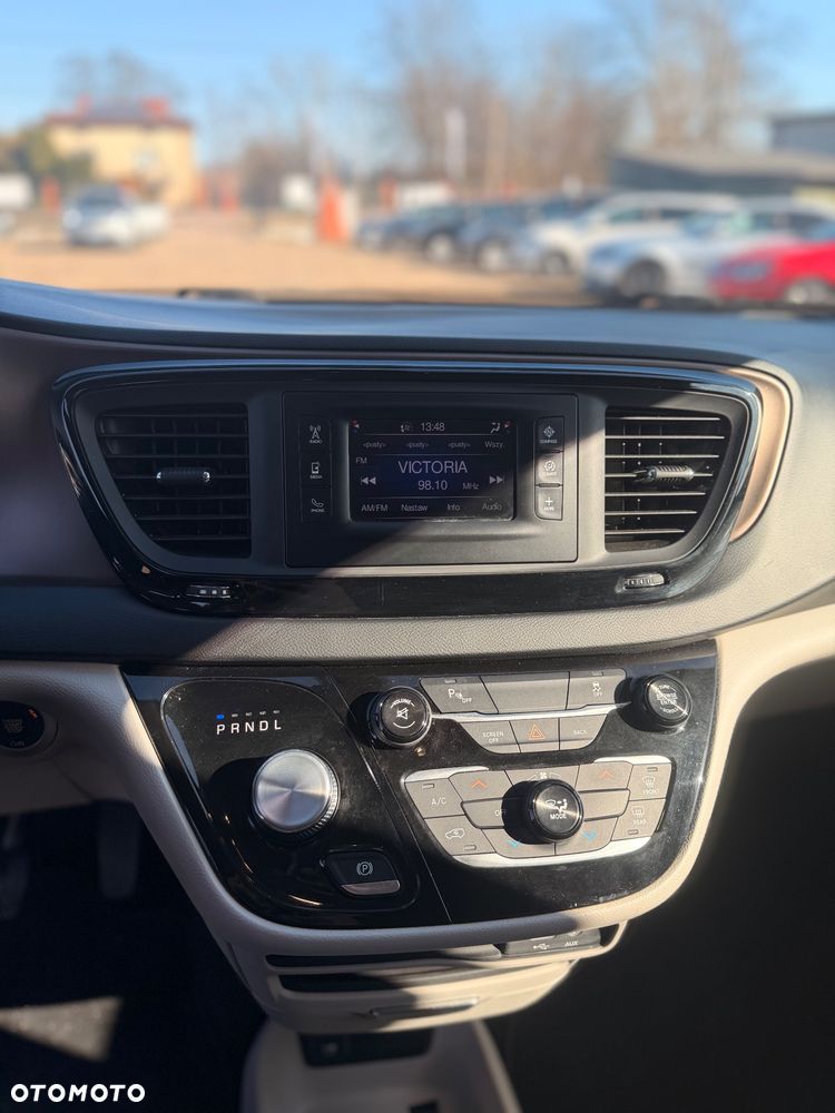 Chrysler Pacifica - 9