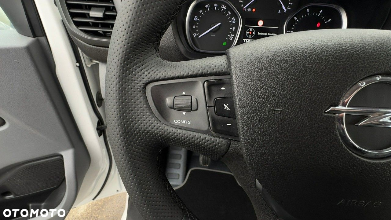 Opel Vivaro - 34