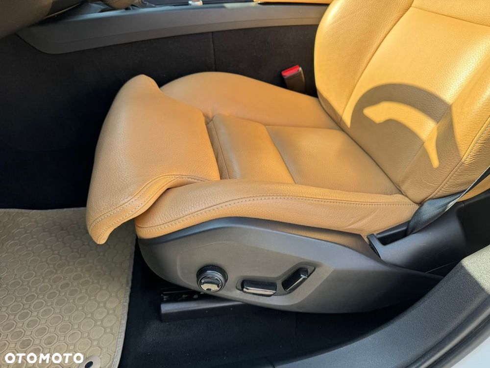Volvo XC 60 D4 AWD Inscription - 19