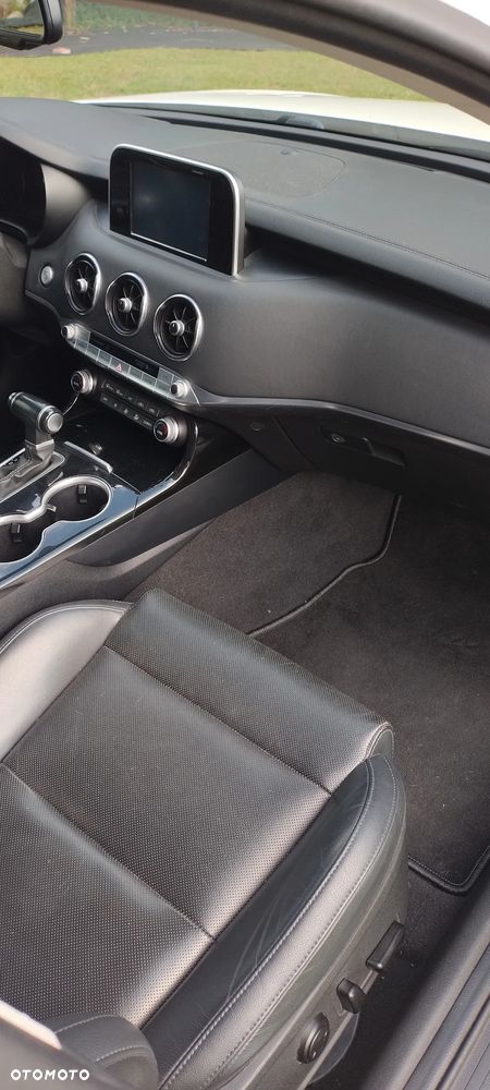 Kia Stinger 2.0 T-GDI GT Line - 9