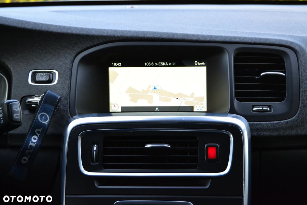 Volvo V60 Cross Country D4 Drive-E Momentum - 36