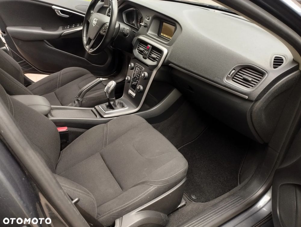 Volvo V40 D2 - 6