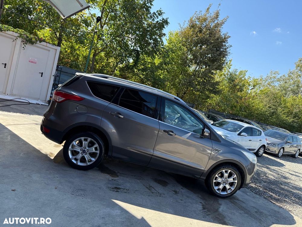 Ford Kuga - 32