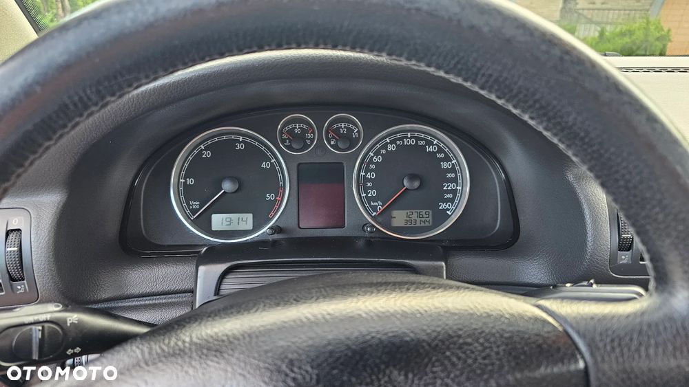 Volkswagen Passat 1.9 TDI Basis - 8
