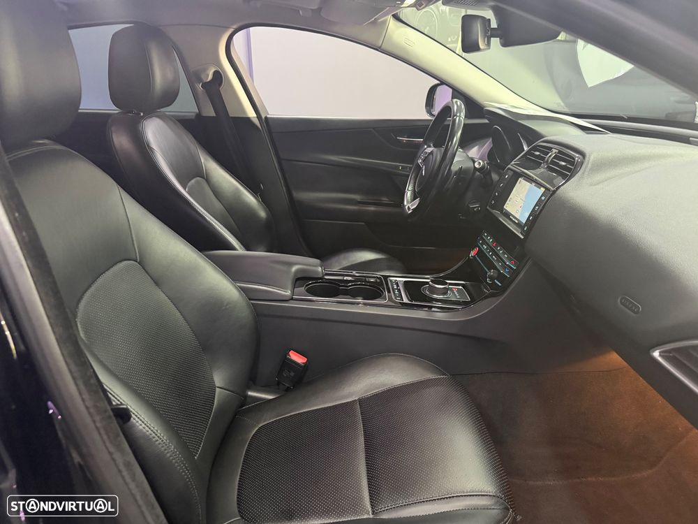Jaguar XE 2.0 D Portfolio Aut. - 25