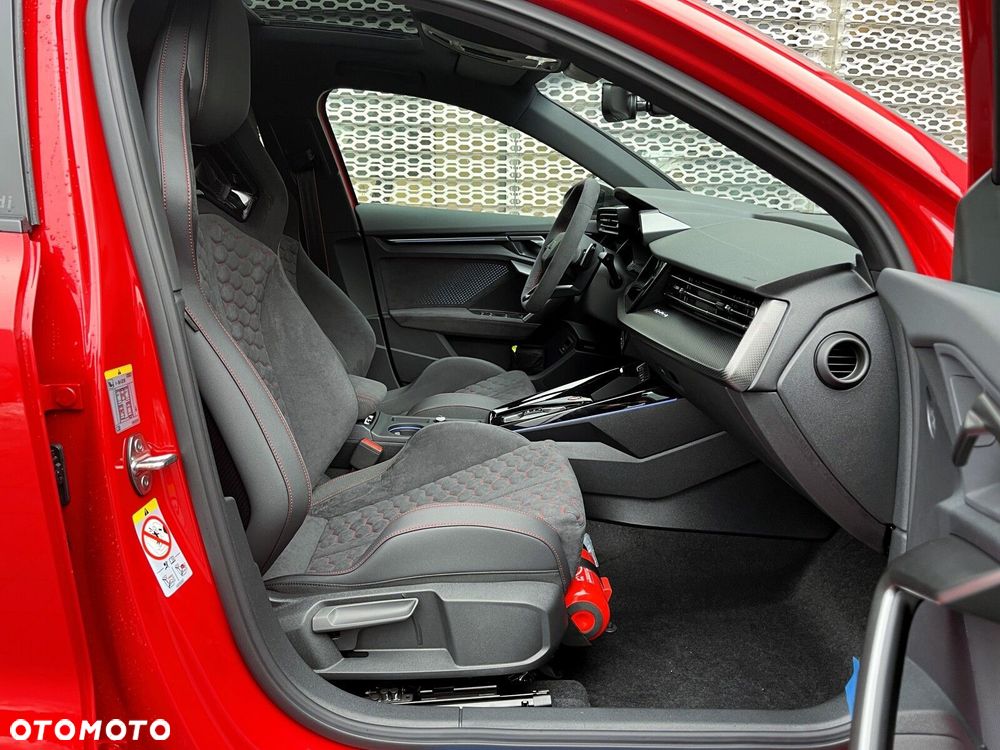 Audi RS3 Sportback - 16