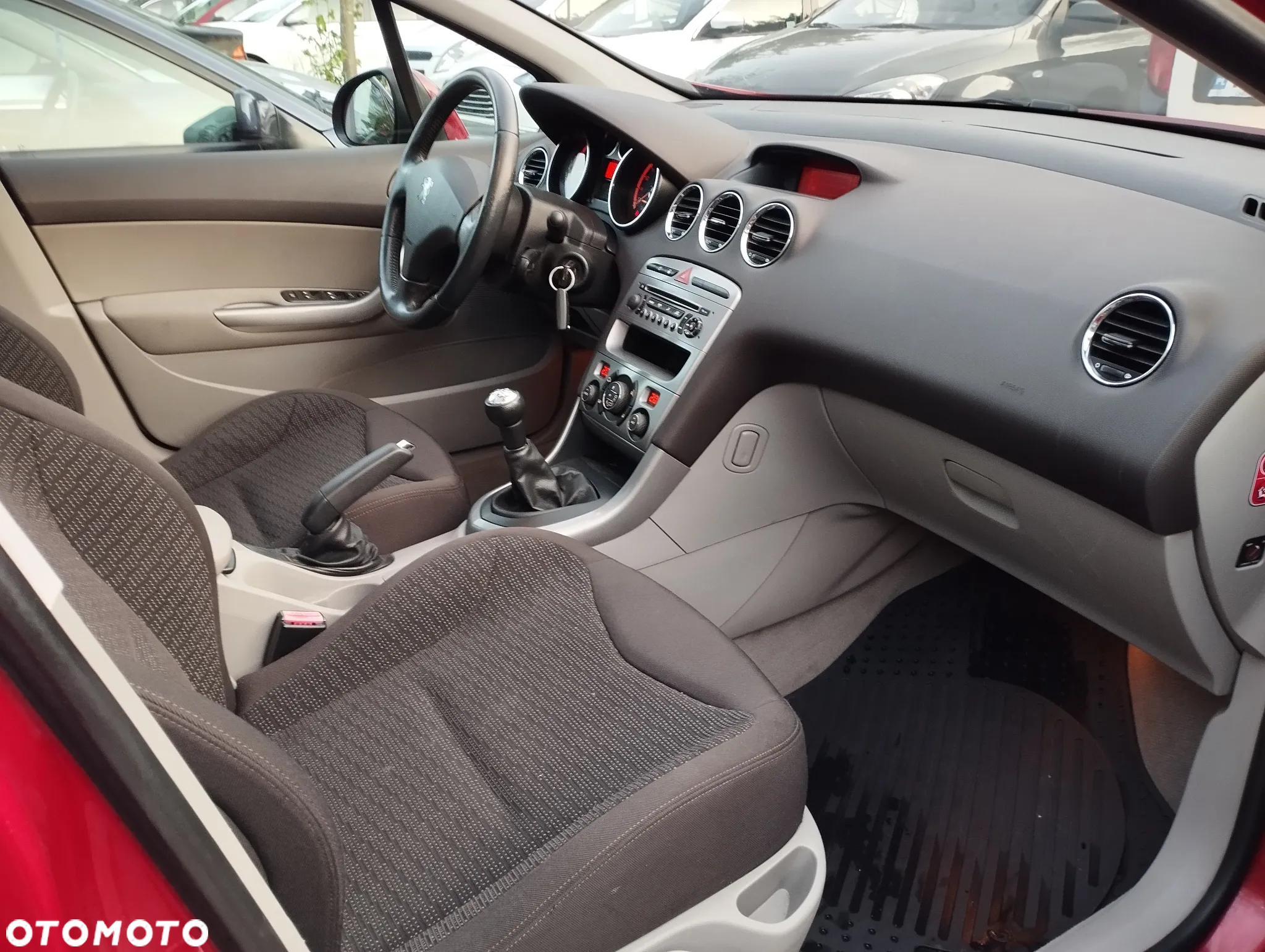 Peugeot 308 1.6 Premium Plus - 16