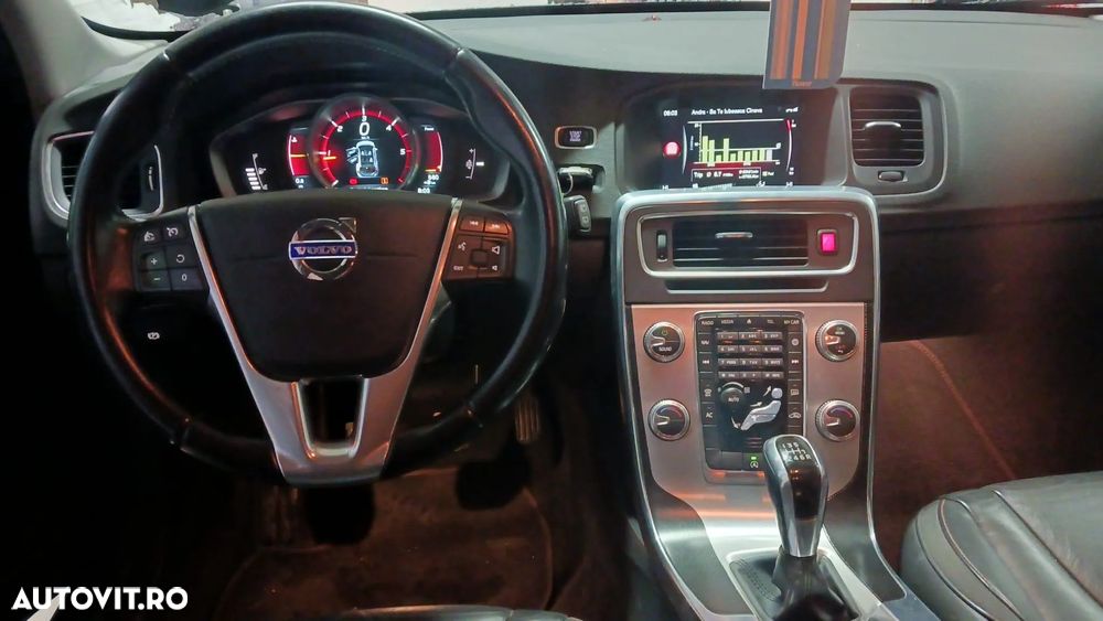 Volvo V60 D4 Ocean Race - 10