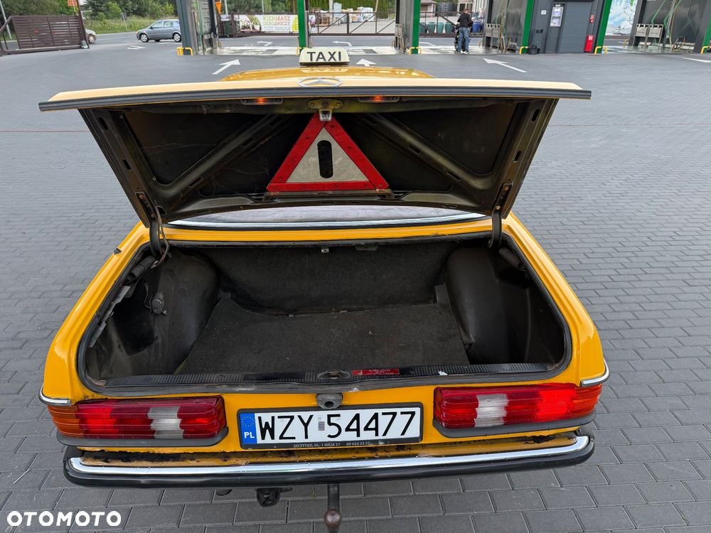 Mercedes-Benz W123 - 13
