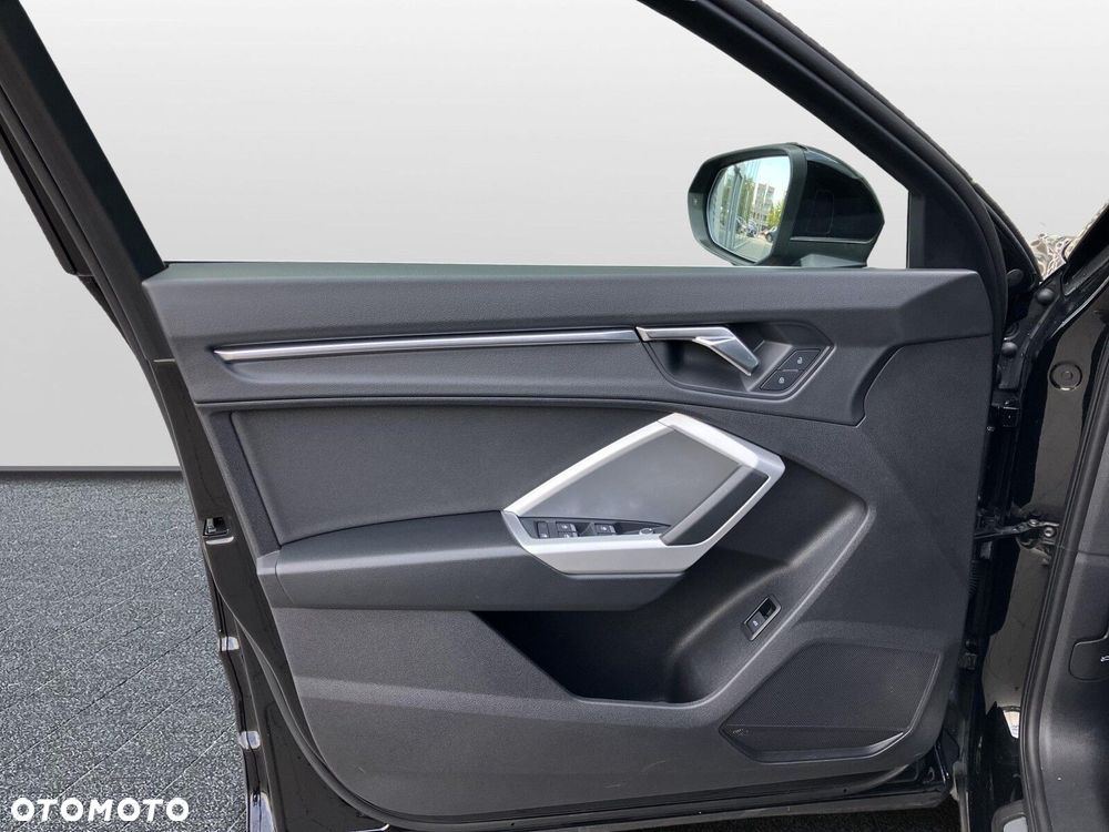 Audi Q3 Sportback - 31