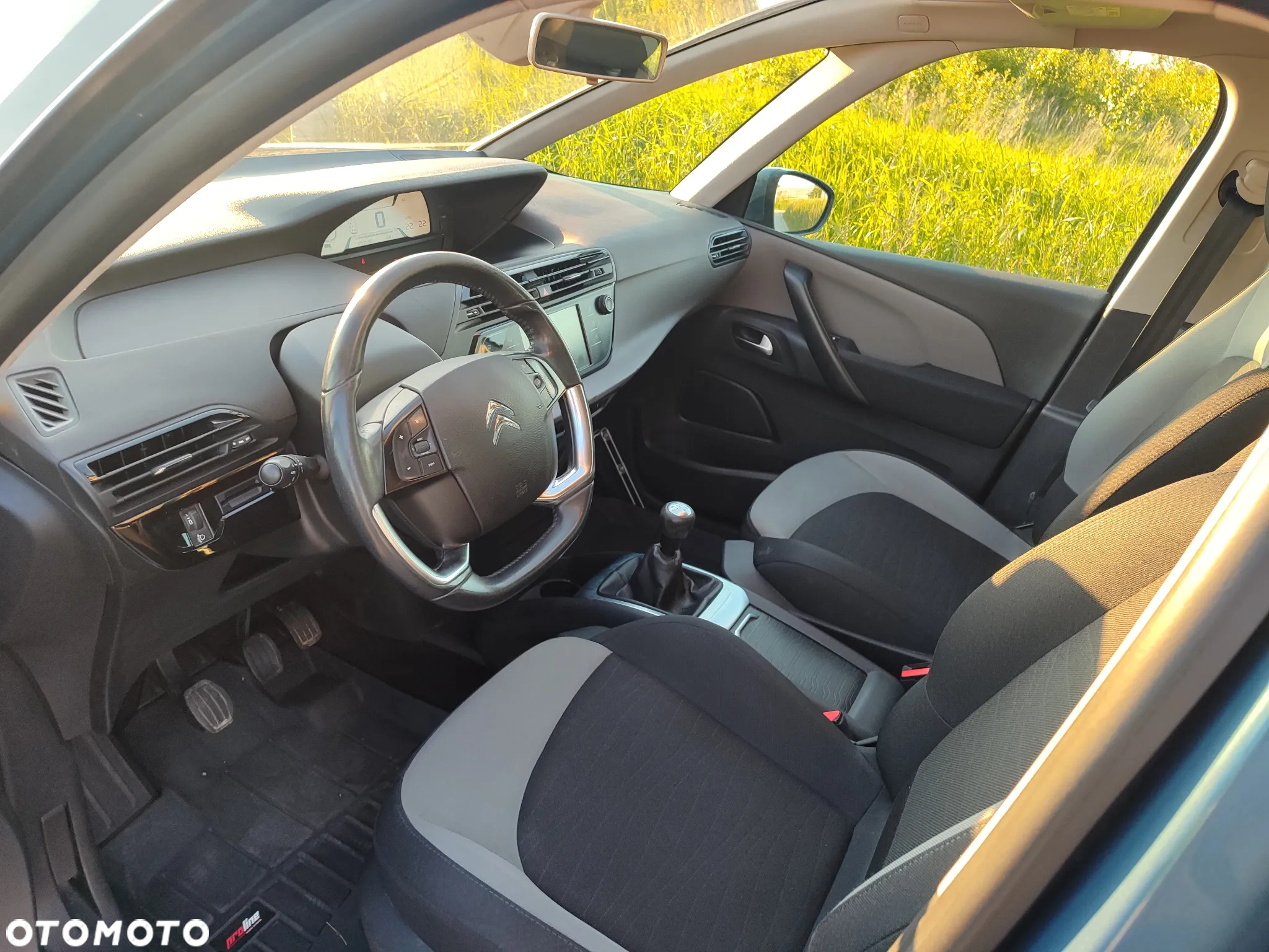 Citroën C4 Picasso e-HDi 115 Attraction - 10