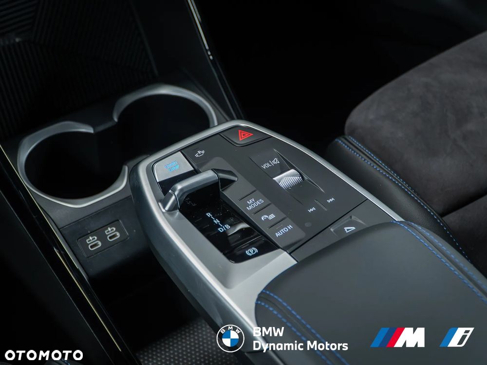 BMW iX2 eDrive20 - 28