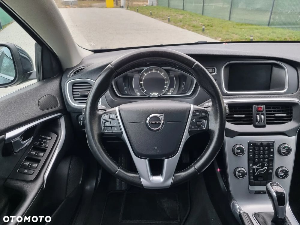 Volvo V40 D2 Inscription - 10