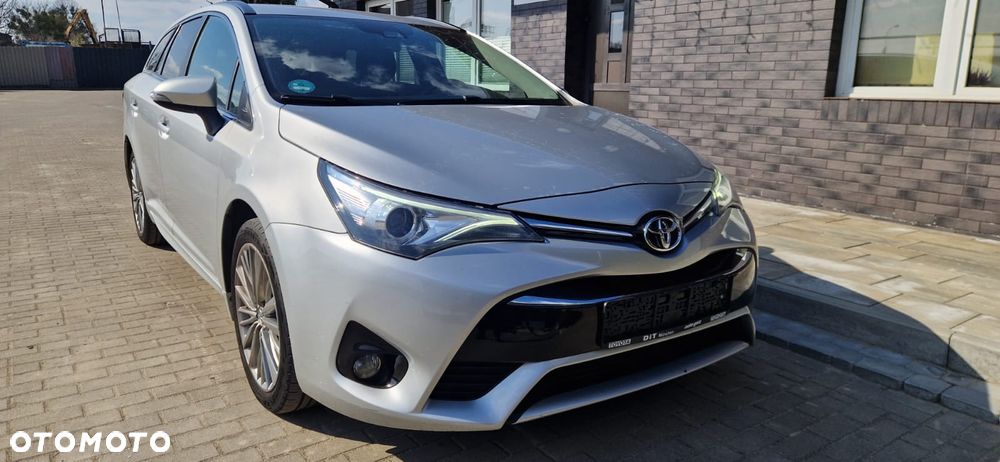 Toyota Avensis Touring Sports 1.8 Comfort - 3