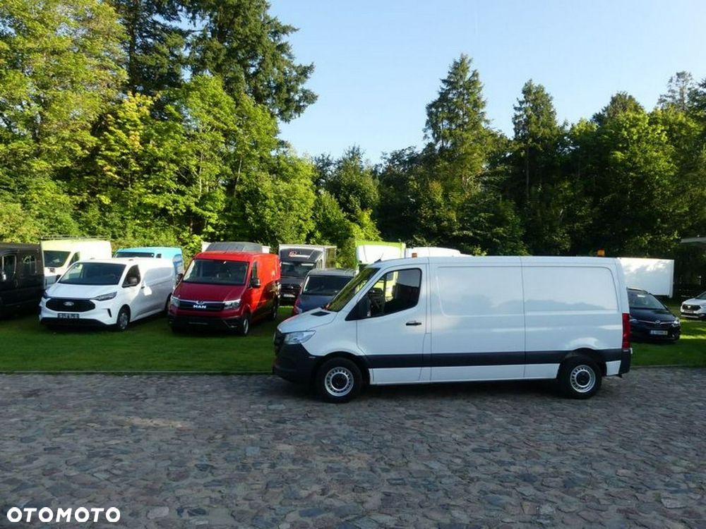 Mercedes-Benz Sprinter - 20
