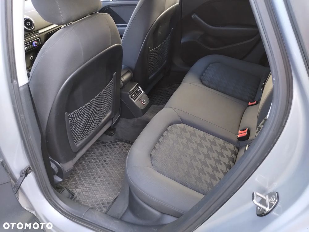 Audi A3 Sportback 1.6 TDI - 13