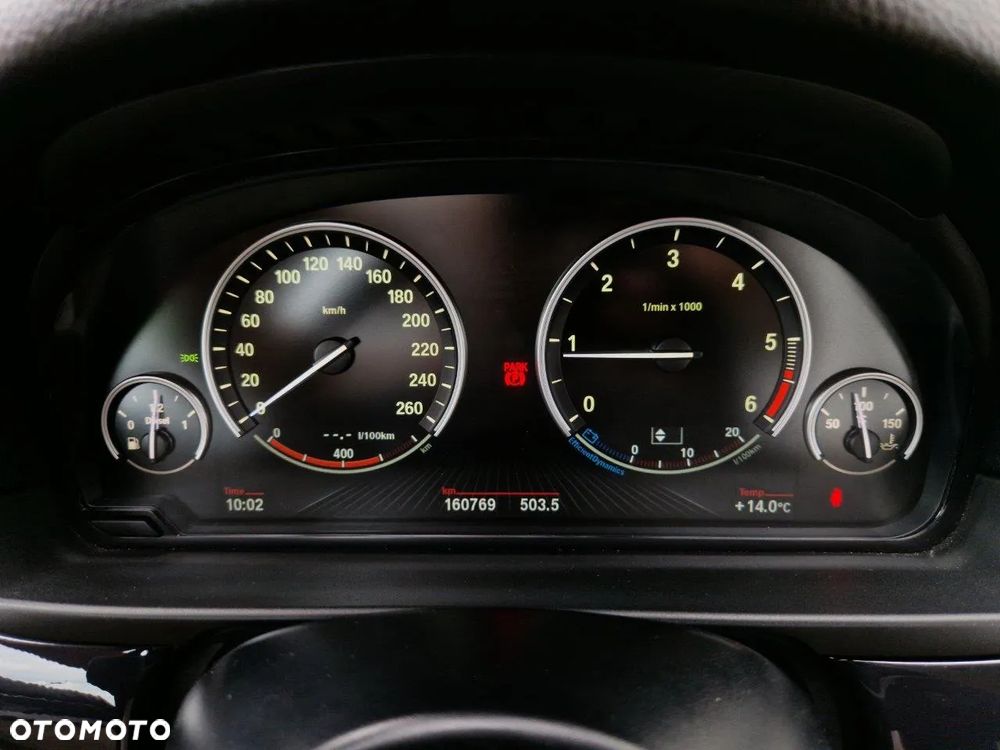 BMW Seria 5 520d - 28