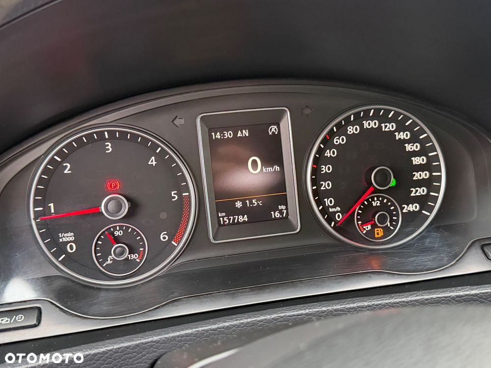 Volkswagen Multivan - 32