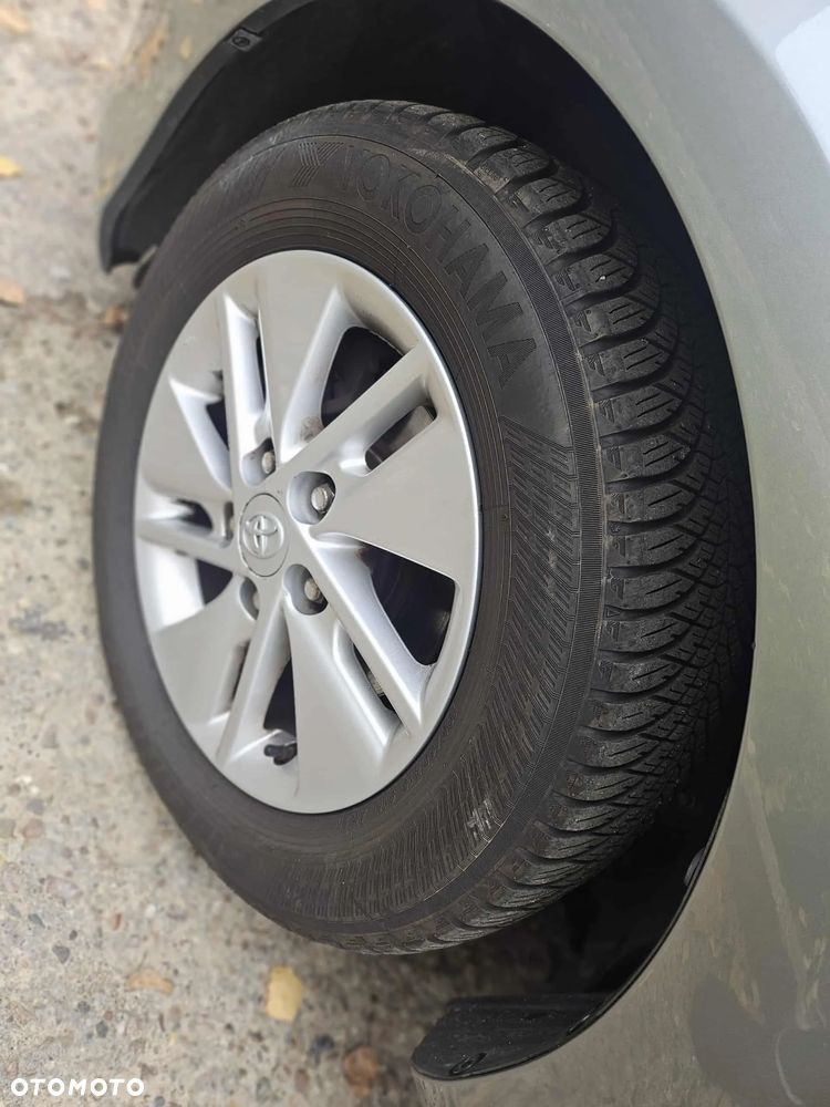 Toyota Auris - 12