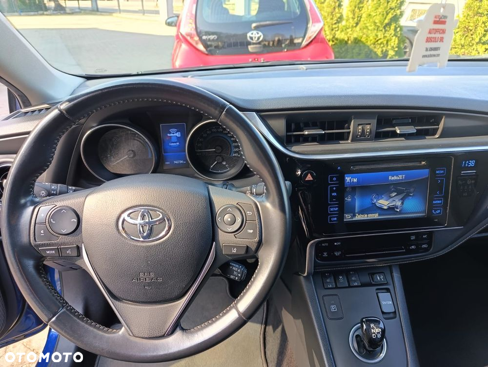 Toyota Auris Hybrid 135 Comfort - 2