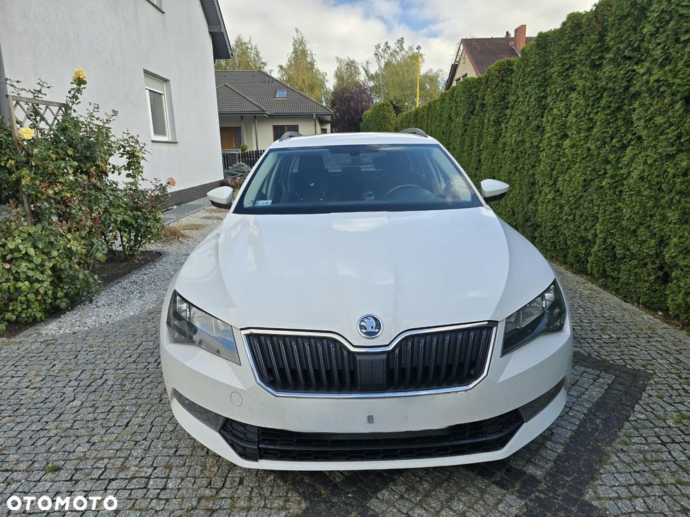 Skoda Superb 2017 photo 3