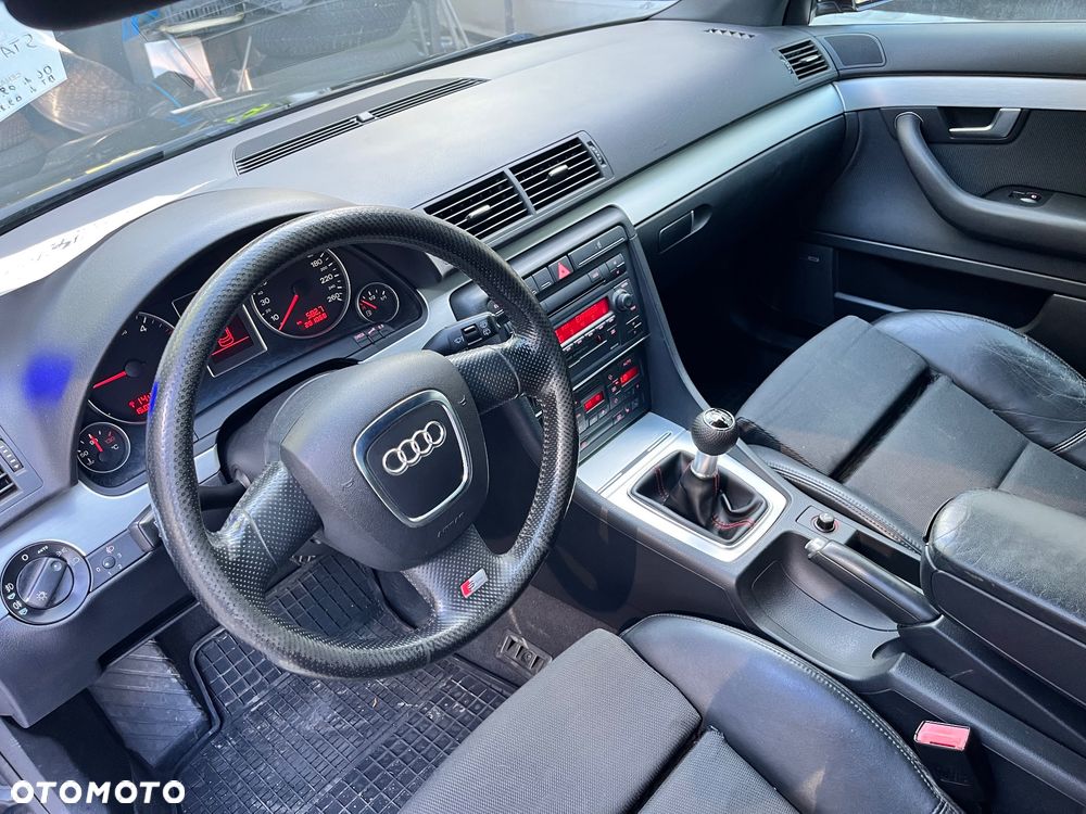 Audi A4 Avant 2.0 TDI - 8