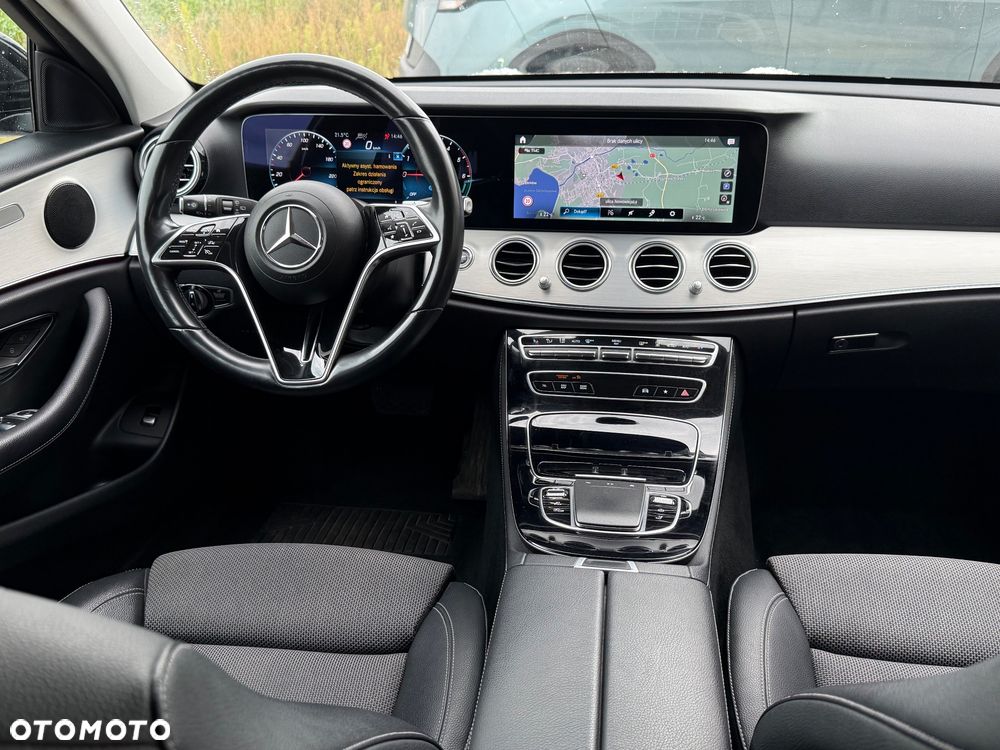 Mercedes-Benz Klasa E - 12