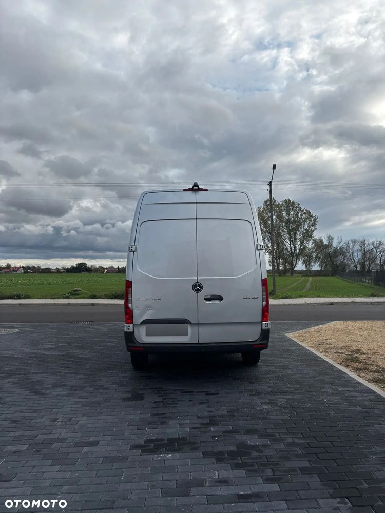 Mercedes-Benz Sprinter - 6