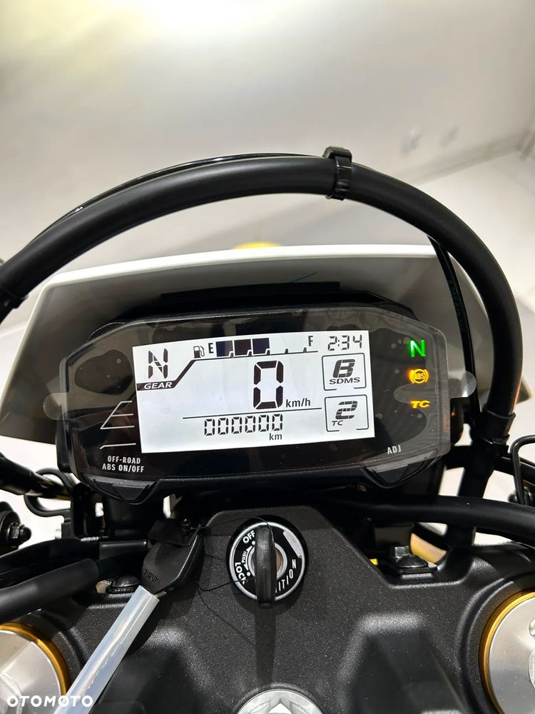 Suzuki DR-Z - 14