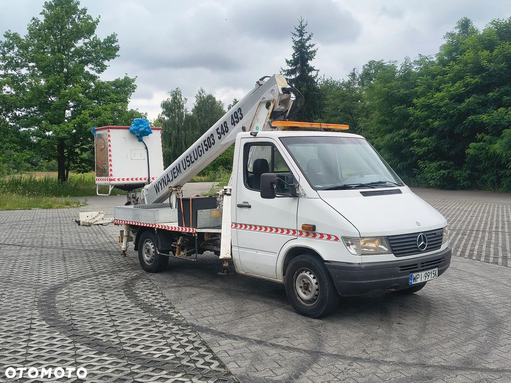 Mercedes-Benz Srinter - 1