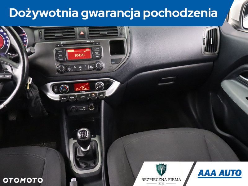 Kia Rio - 10