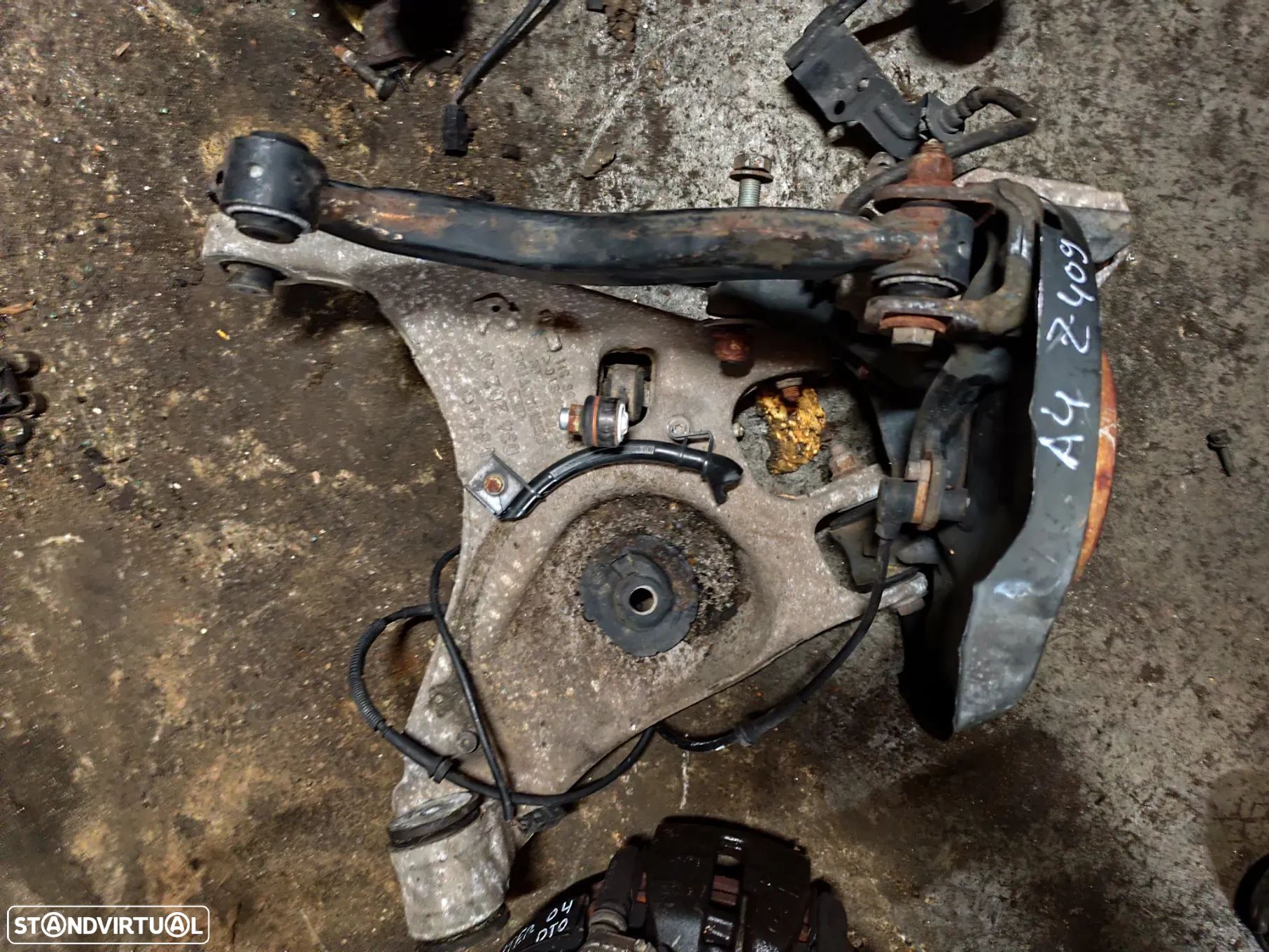 AUDI A4 B7 BRAÇOS SUSPENSÃO MANGA DE EIXO ESQUERDA - Z409 - 1