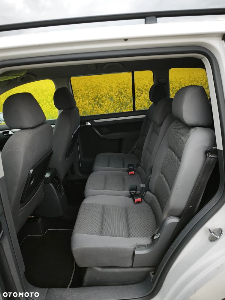 Volkswagen Touran 1.9 TDI Highline - 11