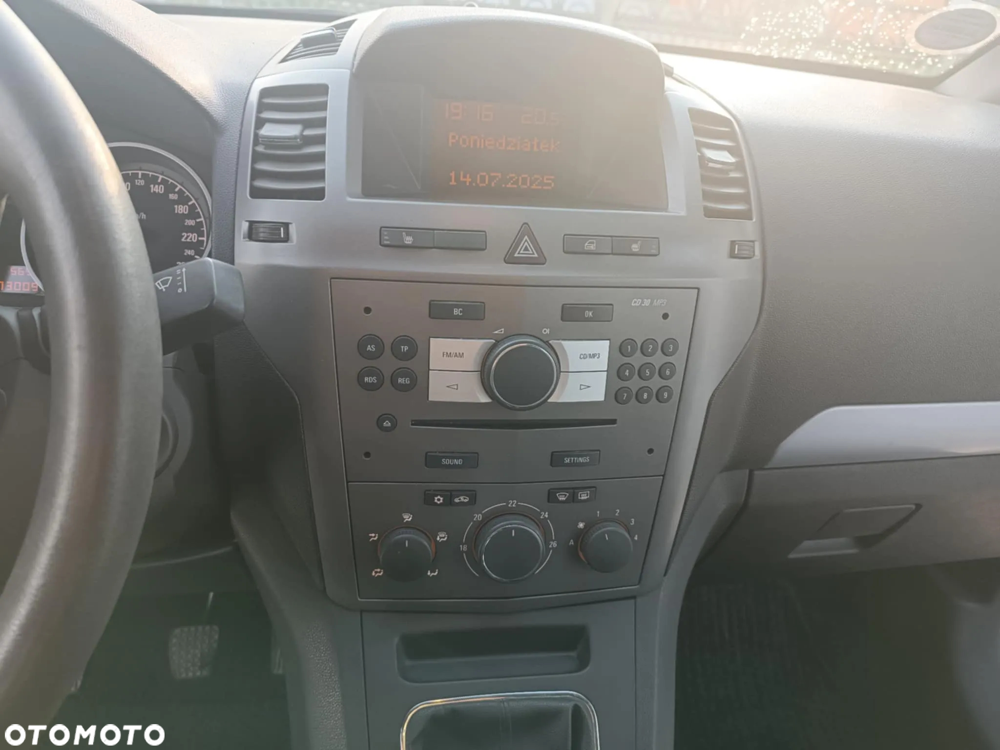 Opel Zafira - 15
